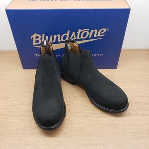 Blundstone 1977 Black Nubuck Leather Heeled Chelsea Boots